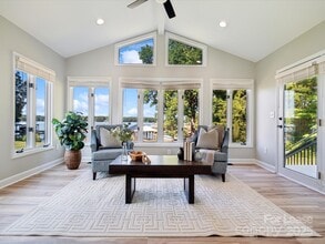 Building Photo - 4954 Moonlite Bay Dr