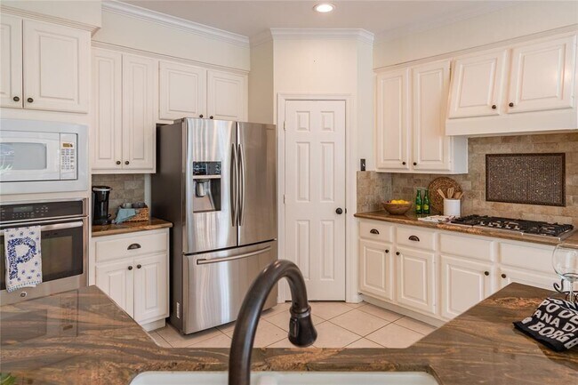 Building Photo - 43 N Greenvine Cir