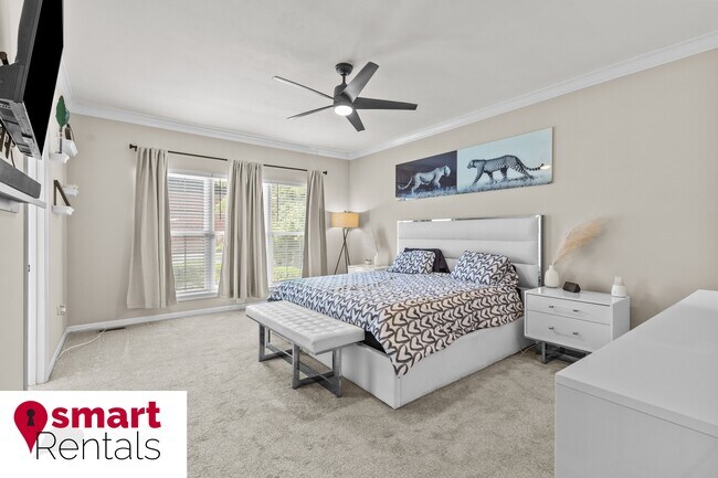 Building Photo - 944 Wellesley Pl Dr