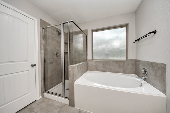 Building Photo - 16130 Beachside Pl