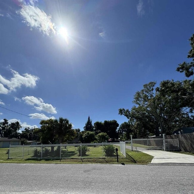 Building Photo - 2666 18th St