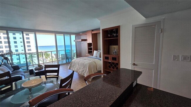 Building Photo - 2501 S Ocean Dr