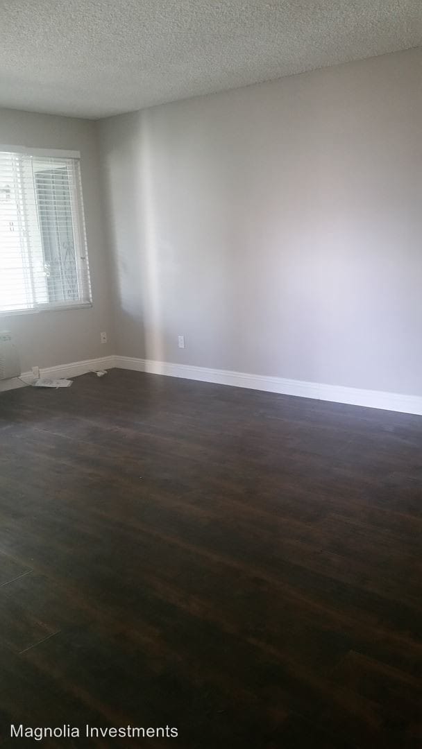 Building Photo - 1 br, 1 bath Apartment - 437 Jamacha Road