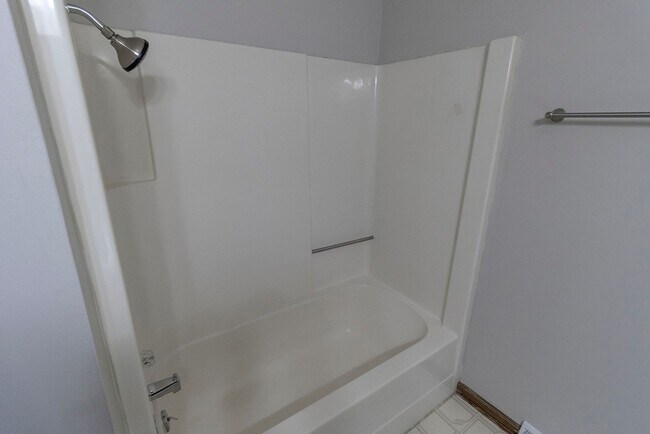 Building Photo - 4465-4467-4467 Santa Anna Dr