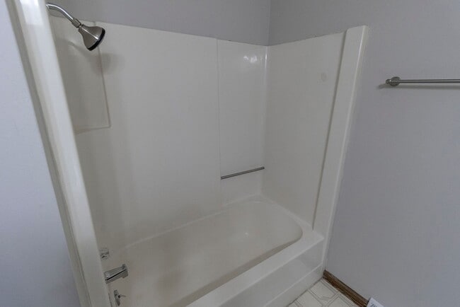 Building Photo - 4465-4467 Santa Anna Dr.