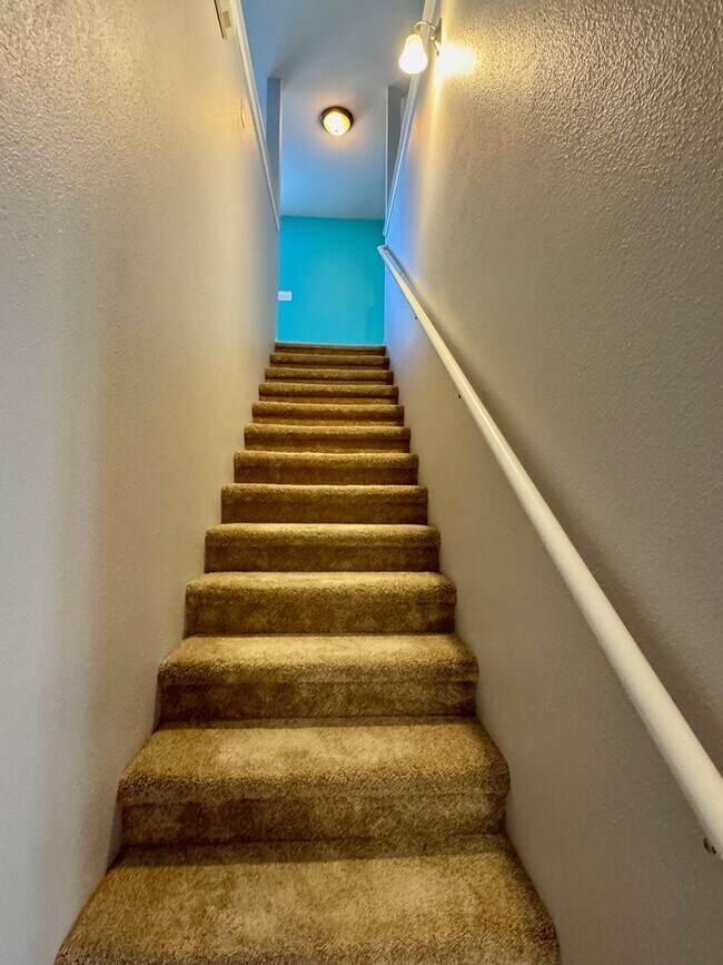 Building Photo - 232 Weeping Willow