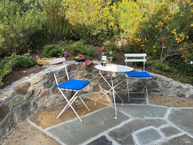 Building Photo - 201 Cleveland Ct