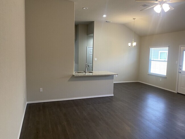 Building Photo - 3412-3414 Scott Circle