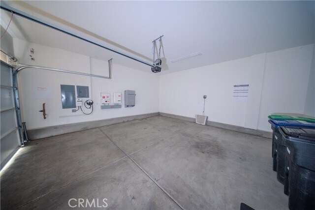 Building Photo - 558 Pablo Rd