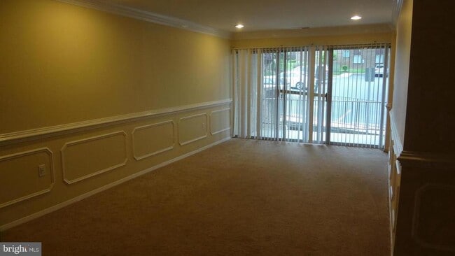 Building Photo - 430 Girard St