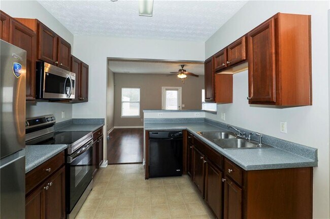 Building Photo - 6212 Ellenwood Dr