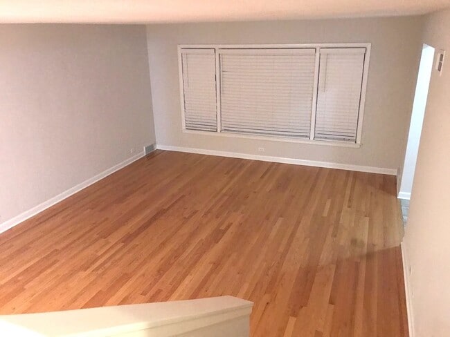 Building Photo - 819 Tomawadee Dr