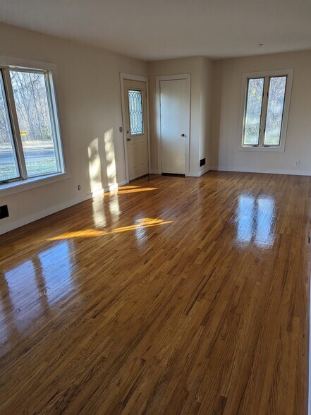 Living Room - 9936 11th Ave S