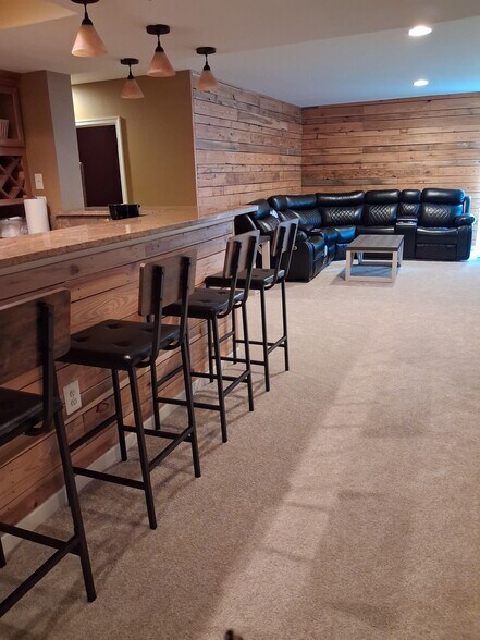 Kitchenette - 1212 Walker Dr