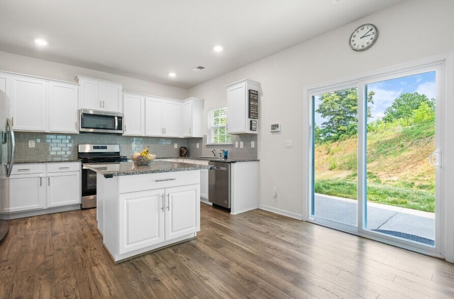 Building Photo - 4116 Village Blvd NW