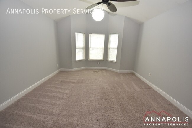 Building Photo - 906 Windwhisper Ln