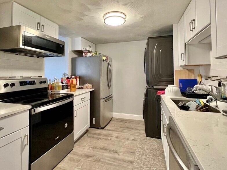 Building Photo - 386 Broadway