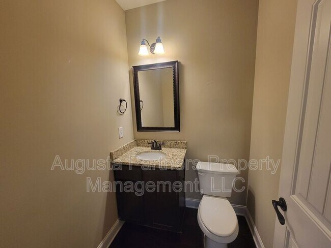 Building Photo - 841 Herrington Dr