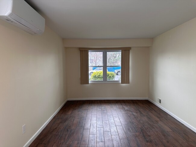 Building Photo - 28 Speedwell Ave