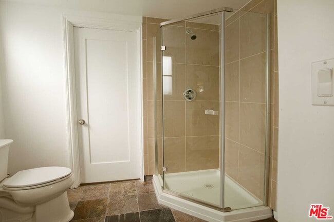 Building Photo - 1664 W 12th St