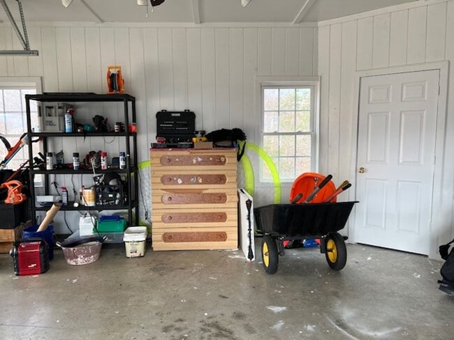 Building Photo - Single Family Home with Breathtaking Views