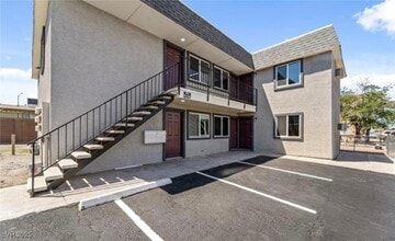 Building Photo - 308 Eastminister Ct