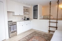 Building Photo - 160 Avenida Florencia