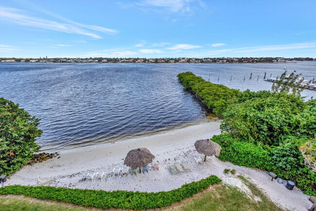 Building Photo - 1200 Scotia Dr