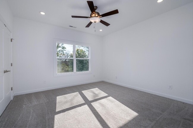 Building Photo - 1170 Dickerson Rd