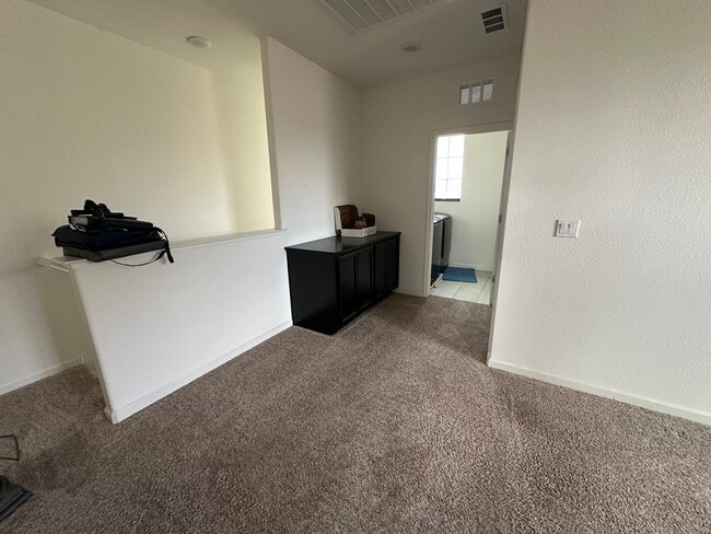 Building Photo - Beautiful two story in Natomas!