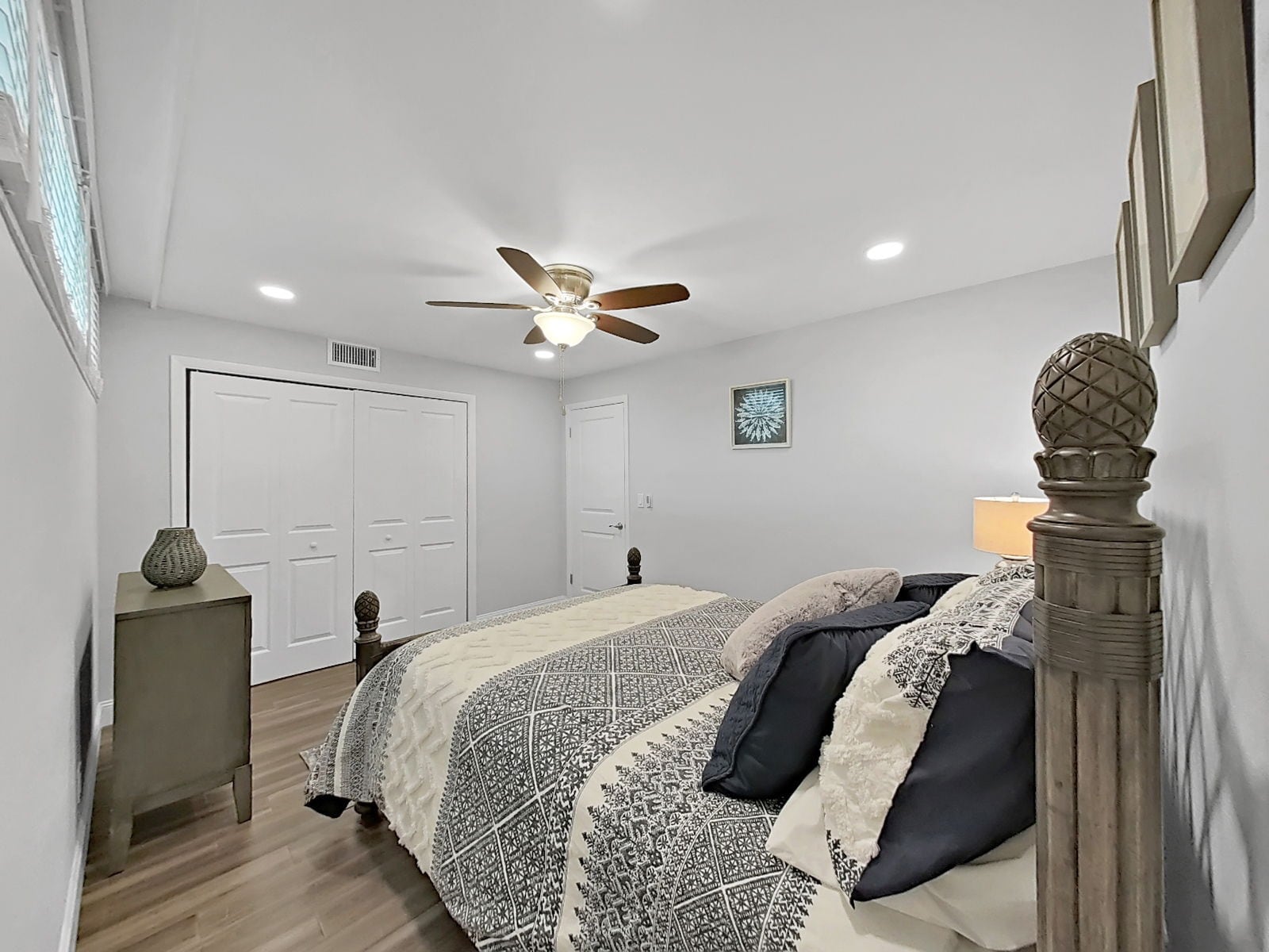 Building Photo - 2620 Cove Cay Dr