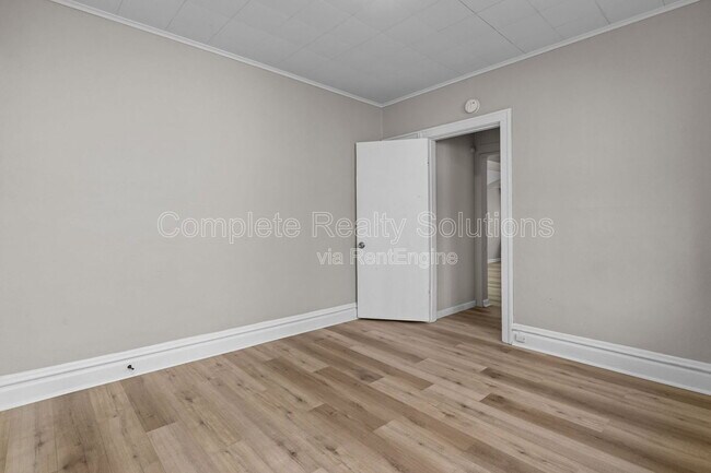 Building Photo - 5300 Bancroft Ave