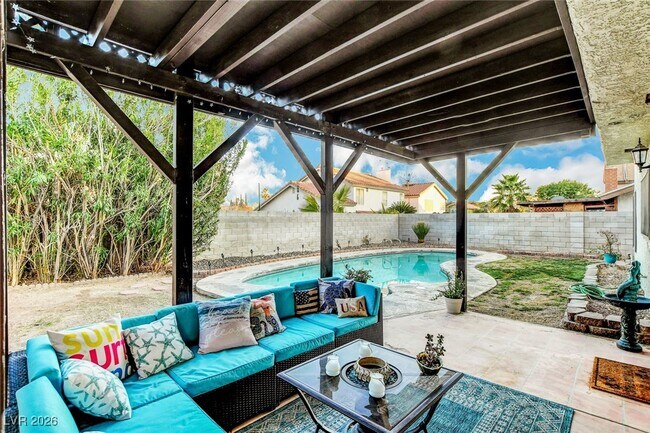 Building Photo - 4762 Torrence Dr