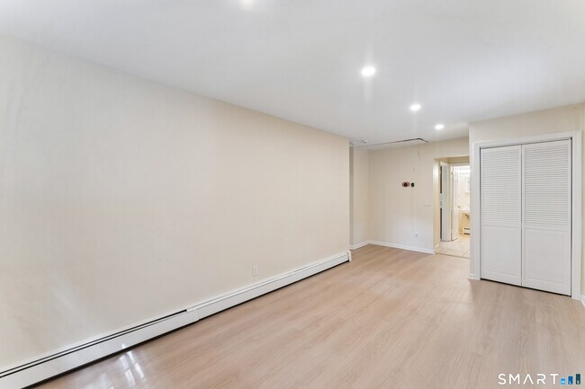 Building Photo - 80 Hannahs Rd