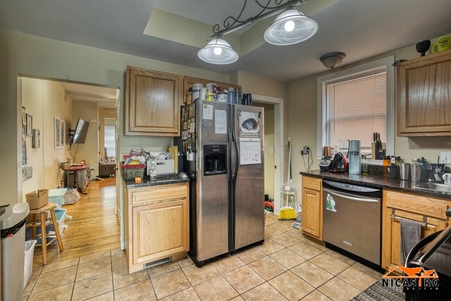 Building Photo - 245 Collins Ave