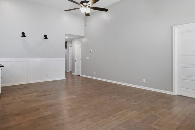 Building Photo - 732 Jodine Ann Dr