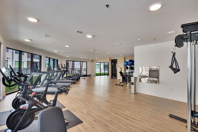 Building Photo - 1701 Simond Ave Ave