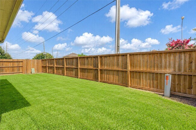 Building Photo - 20138 Jasper Oaks Dr