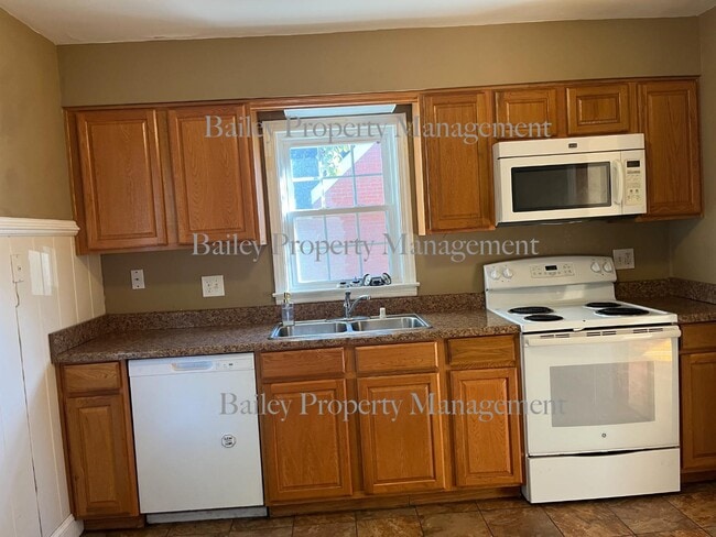 Primary Photo - 3007 Dartmouth Ave