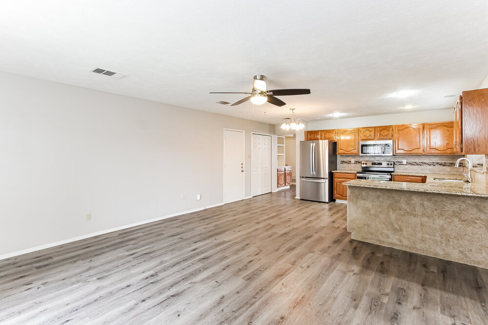 Building Photo - 1435 Colborne Dr