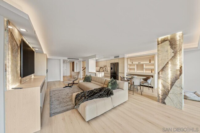 Building Photo - 1820 Avenida Del Mundo