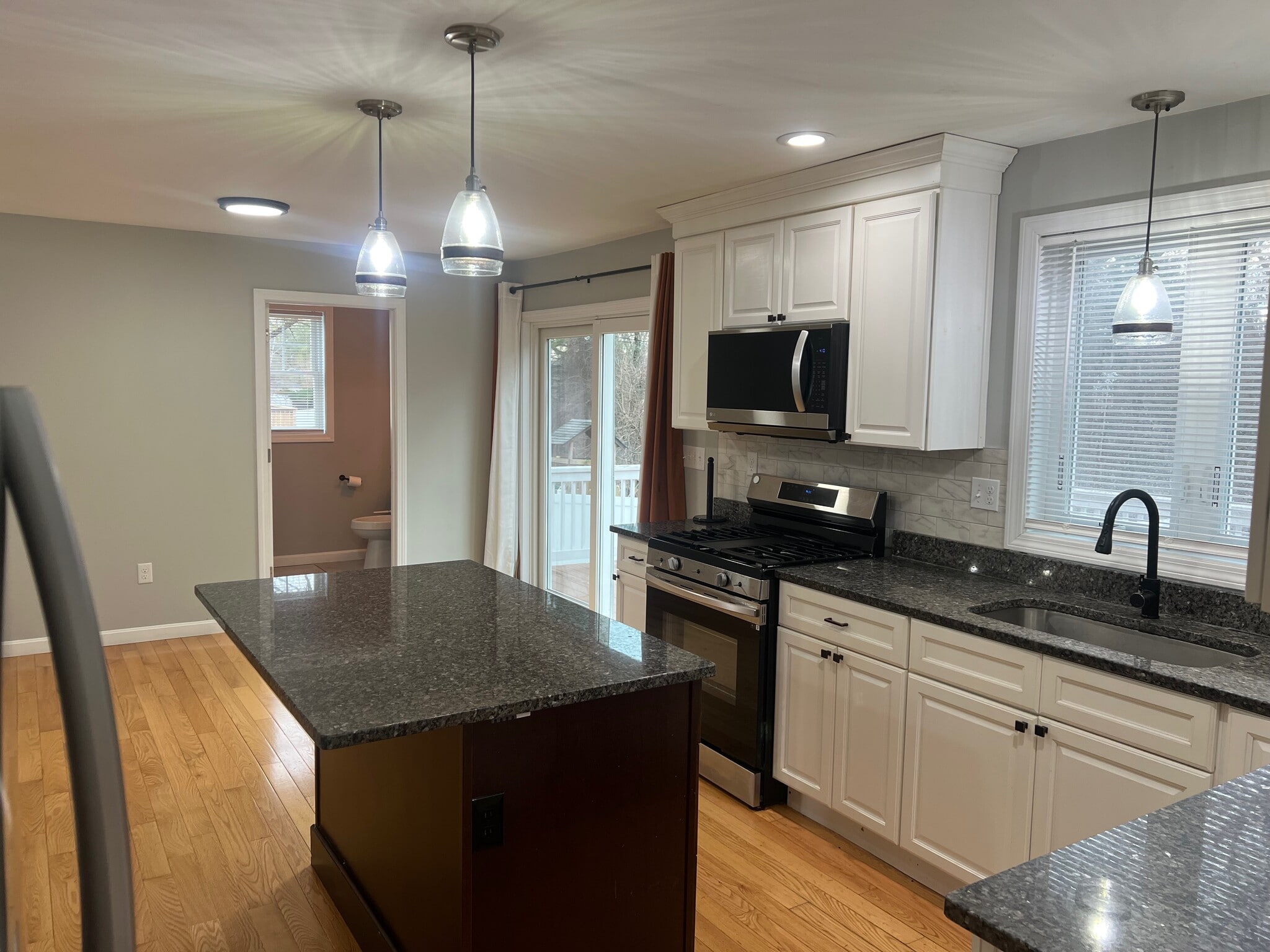 Building Photo - 131 Merrill Ave