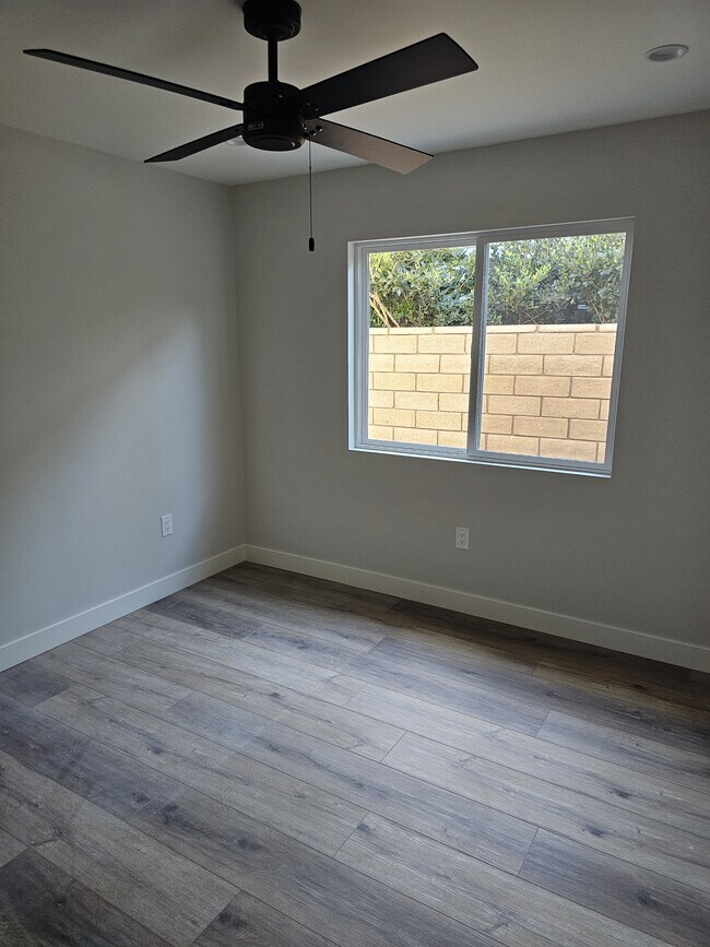 Building Photo - 11204 Sylvan St