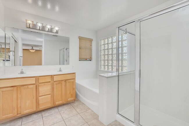 Building Photo - 4025 S Soboba St