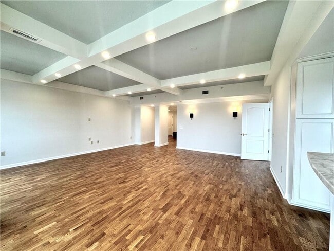 Building Photo - 195 14th St NE