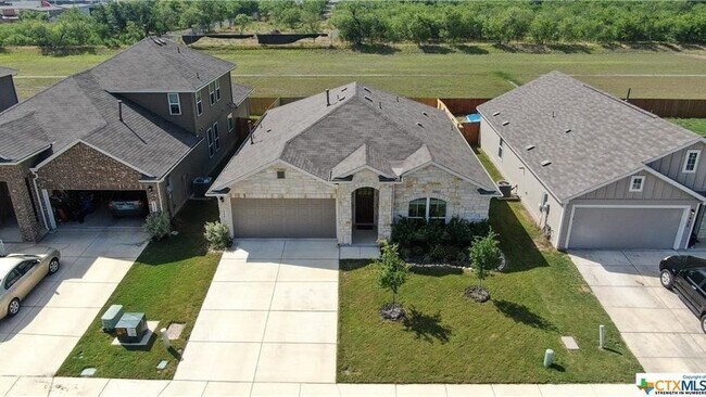 Building Photo - 430 Blue Stem Rd