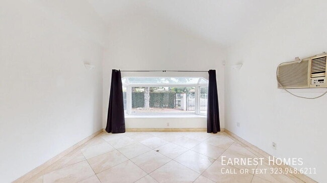 Building Photo - 17115 Parthenia St