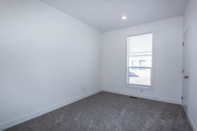 Building Photo - New Manufactured Home in Paulden