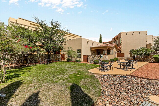 Building Photo - 6350 Escondido Dr