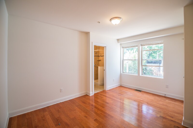 Building Photo - 3614 Spring Garden St